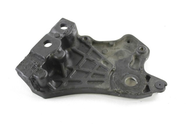 YAMAHA MT-07 B34274A30000 ADATTATORE STAFFA PEDANA SINISTRA RM18 19 - 20 LEFT FOOTREST BRACKET ADAPTER