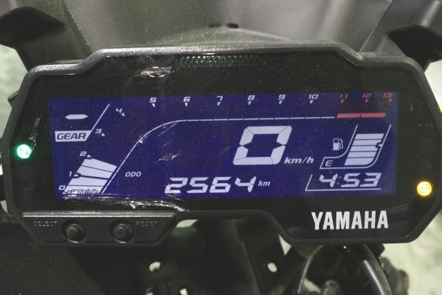 YAMAHA YZF R 125 B5GH35000300 STRUMENTAZIONE CONTACHILOMETRI 19 - SPEEDOMETER VETRO E ATTACCO DANNEGGIATI