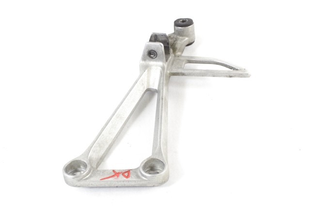 HONDA CBR 300 R 50715KYJ900 STAFFA PEDANA POSTERIORE DESTRA NC51 15 - 16 REAR RIGHT FOOTREST HOLDER