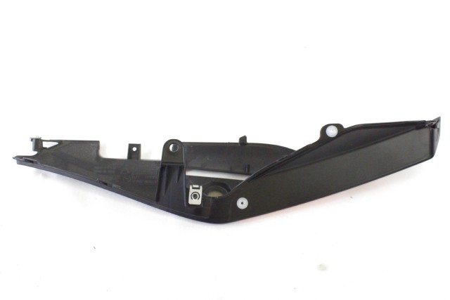 APRILIA TUONO 125 898875 CARENA FIANCHETTO POSTERIORE SINISTRA 17 - 20 LEFT SIDE REAR COVER 2B003719 LEGGERI GRAFFI ATTACCO DANNEGGIATO