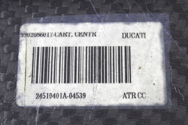 DUCATI MONSTER S4R 996 24510401A COVER DISTRIBUZIONE CENTRALE CARBONIO 03 - 05 CENTRAL BELT COVER LEGGERI SEGNI DI USURA