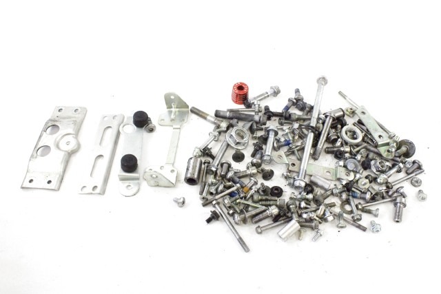 SUZUKI GSX R 600 SET BULLONERIA VITI GENERICO 06 - 07 BOLTS SCREWS SET