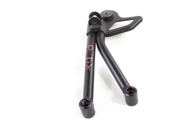 SUZUKI SV 650 4381018K00 STAFFA PEDANA POSTERIORE DESTRA WCX0 16 - 22 REAR RIGHT FOOTREST HOLDER 