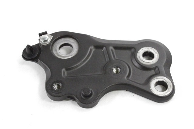 YAMAHA MT-07 B34274A40000 ADATTATORE STAFFA PEDANA DESTRA RM18 19 - 20 RIGHT FOOTREST BRACKET ADAPTER