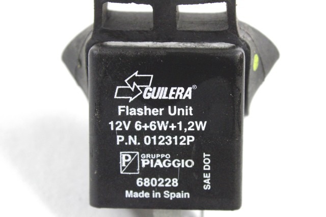 VESPA GTS 300 SUPER 680228 RELE FRECCE 17 - 18 FLASHERS RELAY