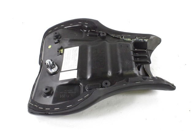 TRIUMPH DAYTONA 675 T2306400 SELLA ANTERIORE 06 - 08 FRONT SEAT T2306451 A9701165 RICAMBIO NUOVO