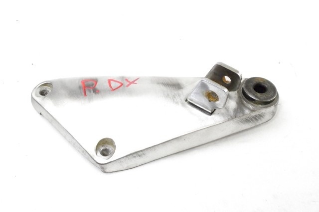 KAWASAKI EN 500 VULCAN 350111524 STAFFA PEDANA POSTERIORE DESTRA EN500 91 - 96 REAR RIGHT FOOTREST HOLDER SEGNI DI USURA