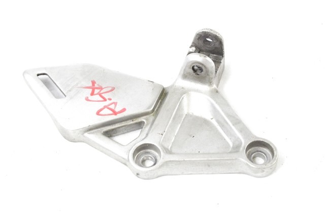 HONDA CBR 650 R 50700MKND50 STAFFA PEDANA ANTERIORE SINISTRA RH01 21 - 23 FRONT LEFT FOOTREST HOLDER CON GRAFFIO