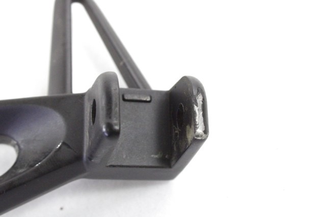 YAMAHA MT-03 1WDF743001 STAFFA PEDANA POSTERIORE SINISTRA RH21 20 - 23 REAR LEFT FOOTREST HOLDER PICCOLO GRAFFIO