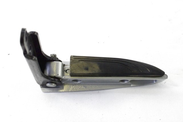 PIAGGIO BEVERLY 300 6568250090 PEDANA POSTERIORE DESTRA 10 - 16 REAR RIGHT FOOTREST GOMMA MACCHIATA