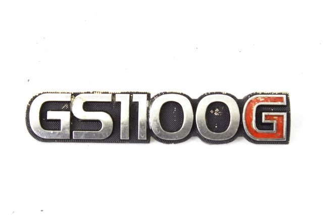 SUZUKI GS 1100 G 6813149450 STEMMA FREGIO LOGO LATERALE 82 - 86 EMBLEM BADGE SEGNI DI USURA