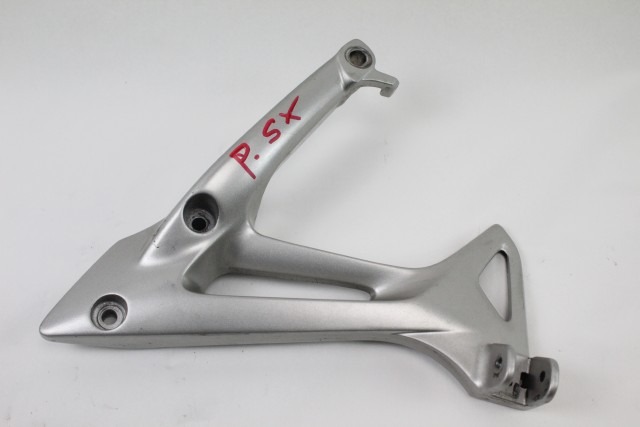 HONDA VFR 800 50760MCWD00 STAFFA PEDANA POSTERIORE SINISTRA 02 - 06 REAR LEFT FOOTREST HOLDER