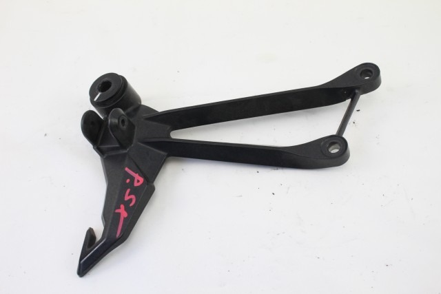 KAWASAKI Z 1000 35063065918R STAFFA PEDANA POSTRIORE SINISTRA ZRT00D 10 - 13 LEFT REAR FOOTREST
