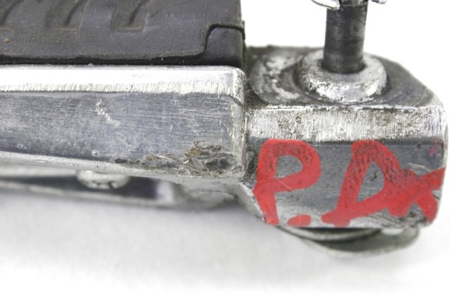 KAWASAKI Z 650 340280315 PEDANA POSTERIORE DESTRA 21 - 24 REAR RIGHT FOOTREST 340280130