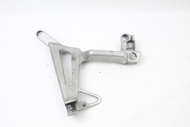 HONDA VFR 750 F 51486KV3000 STAFFA PEDANA POSTERIORE SINISTRA RC36 94 - 97 REAR LEFT FOOREST BRACKET