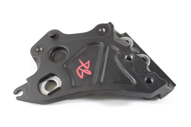 YAMAHA MT-07 B34274A30000 ADATTATORE STAFFA PEDANA SINISTRA RM33 21 - 24 LEFT FOOTREST ADAPTER