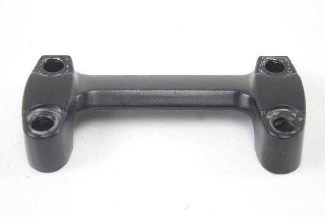 KAWASAKI Z 125 46012030821 SUPPORTO MANUBRIO 19 - 24 HANDLEBAR HOLDER LEGGERMENTE USURATO