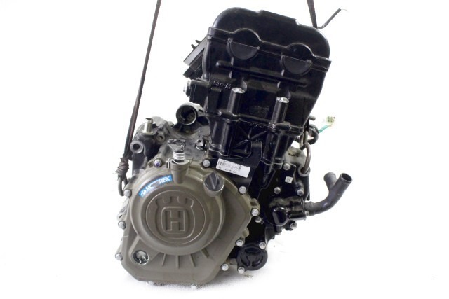 HUSQVARNA SVARTPILEN 125 935 MOTORE KM 14.207 21 - 23 ENGINE