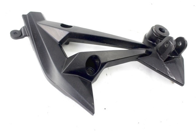 KAWASAKI Z 750 35063048818R STAFFA PEDANA POSTERIORE DESTRA 07 - 15 REAR RIGHT FOOTREST HOLDER