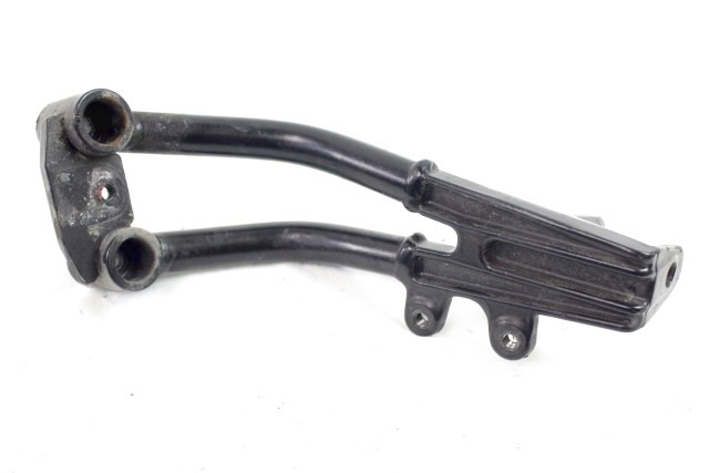 KTM 125 DUKE 93003048000 STAFFA PEDANA POSTERIORE SINISTRA 21 - 23 REAR LEFT FOOTREST HOLDER