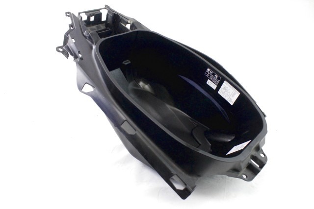 YAMAHA N-MAX 125 2DPF473R1000 VASCA SOTTOSELLA PORTACASCO 15 - 20 HELMET BOX