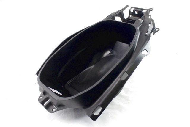 YAMAHA N-MAX 125 2DPF473R1000 VASCA SOTTOSELLA PORTACASCO 15 - 20 HELMET BOX