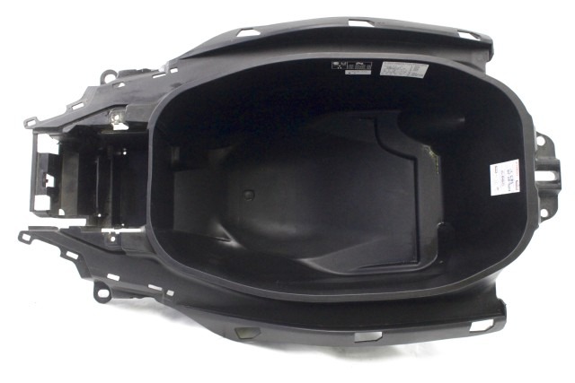 YAMAHA N-MAX 125 2DPF473R1000 VASCA SOTTOSELLA PORTACASCO 15 - 20 HELMET BOX