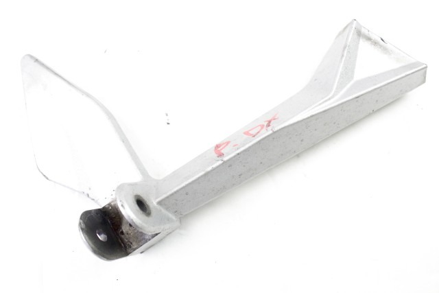 KTM 390 DUKE 90103049000 STAFFA PEDANA POSTERIORE DESTRA 12 - 16 REAR RIGHT FOOTREST HOLDER