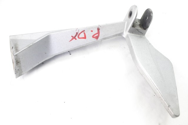 KTM 390 DUKE 90103049000 STAFFA PEDANA POSTERIORE DESTRA 12 - 16 REAR RIGHT FOOTREST HOLDER