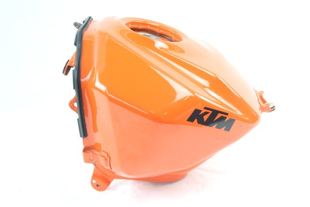 KTM RC 390 94507013000CA SERBATOIO BENZINA 22 - 24 FUEL TANK PICCOLA AMMACCATURA