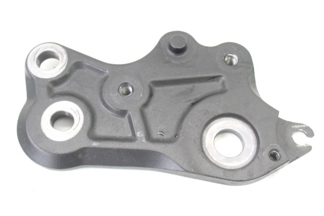 YAMAHA MT-07 B34274A40000 ADATTATORE STAFFA PEDANA DESTRA RM34 MTN690 21 - 24 RIGHT FOOTREST ADAPTER