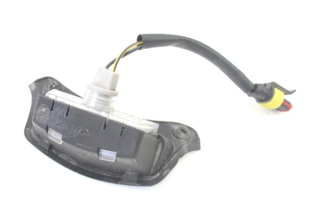 VESPA PRIMAVERA 125 1D000314 LUCE TARGA 21 - 24 LICENSE LIGHT