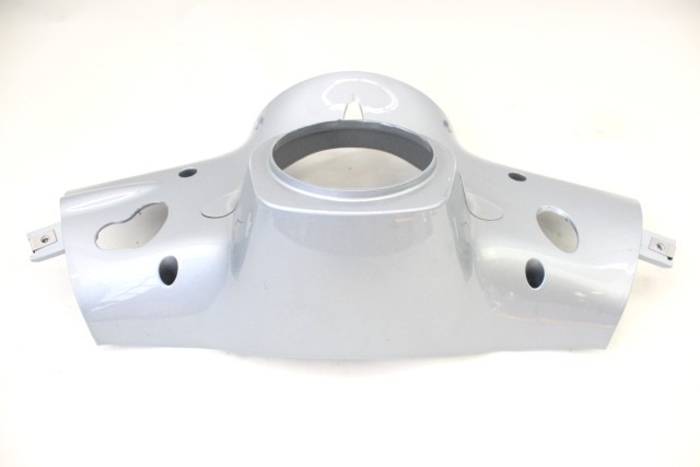 VESPA PRIMAVERA 125 1B005469 CARENA COVER MANUBRIO INFERIORE 21 - 24 LOWER HANDLEBAR COVER LEGGERI GRAFFI