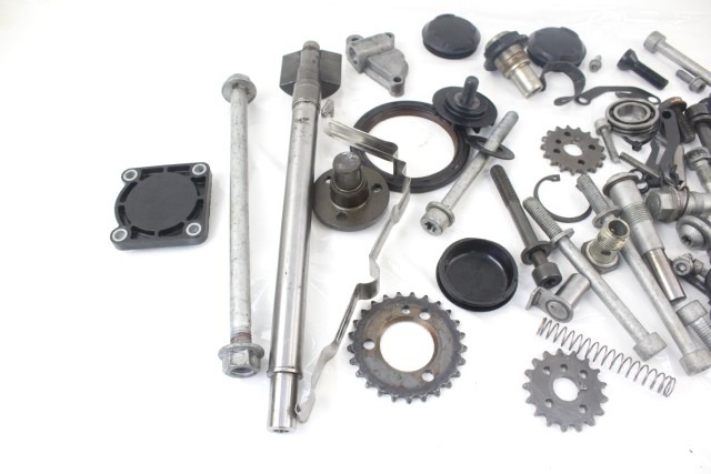 BMW R 1200 R SET BULLONERIA VITI GENERICO K27 05 - 10 BOLTS SET