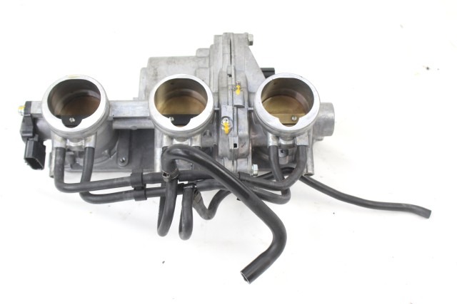 TRIUMPH STREET TRIPLE RS 765 T1243415 CORPO FARFALLATO 20 - 22 THROTTLE BODY