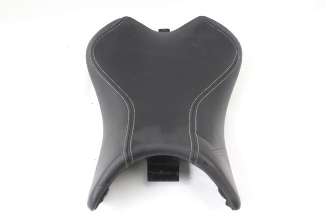TRIUMPH STREET TRIPLE RS 765 T2308430 SELLA 20 - 22 SEAT