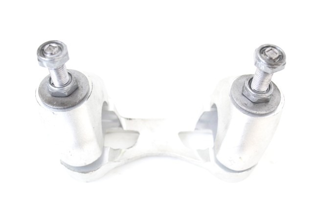 TRIUMPH STREET TRIPLE RS 765 T2046839 T2046815 RISER SUPPORTO MANUBRIO 20 - 22 HANDLEBAR BRACKET