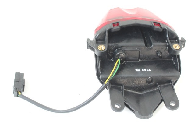 TRIUMPH STREET TRIPLE RS 765 T2702231 FARO POSTERIORE 20 - 22 TAILLIGHT CON PICCOLI GRAFFI T2700631