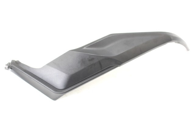 TRIUMPH STREET TRIPLE RS 765 T2405917 FIANCHETTO SERBATOIO DESTRA 20 - 22 RIGHT FUEL TANK MOULDING
