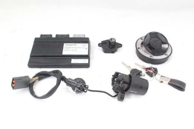 TRIUMPH STREET TRIPLE RS 765 T2507639 T1291234 KIT CHIAVI ECU ACCENSIONE 20 - 22 ECU LOCKS KEY KIT T2501402 1290304 BLOCCHETTO ACCENSIONE DANNEGGIATO