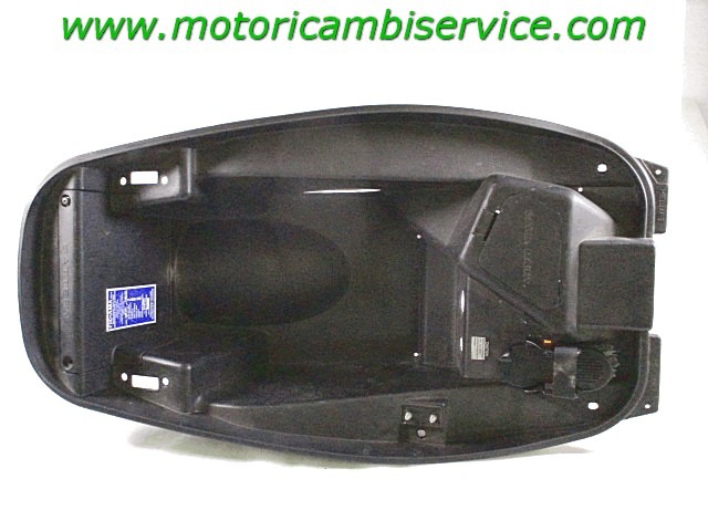 KYMCO XCITING 500 81260LBA2E00 VASCA SOTTOSELLA PORTACASCO 05 - 06 HELMET COMPARTMENT