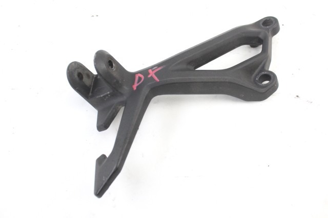 KAWASAKI Z 900 35063145318R STAFFA PEDANA POSTERIORE SINISTRA ZR900B 17 - 20 REAR LEFT FOOTREST HOLDER 35063136318R