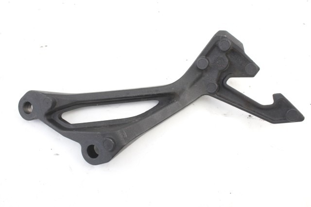 KAWASAKI Z 900 35063145318R STAFFA PEDANA POSTERIORE SINISTRA ZR900B 17 - 20 REAR LEFT FOOTREST HOLDER 35063136318R