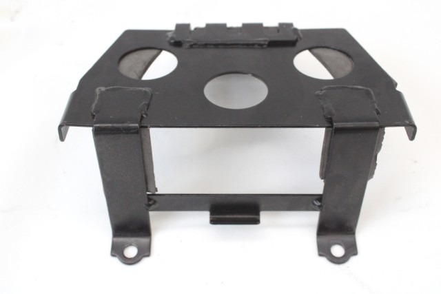 BENELLI BN 125 58750L290000 SUPPORTO BATTERIA 21 - 24 BATTERY BRACKET