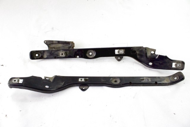 PIAGGIO MP3 250 1B0063505 653048 SUPPORTI PEDANE 06 - 11 FOOTBOARD BRACKETS