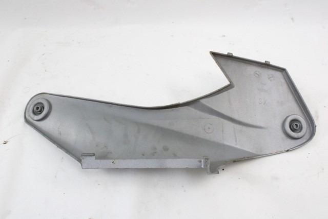 MALAGUTI MADISON 125 1-000-297-015 COVER SINISTRA TUNNEL PEDANA 99 - 01 LEFT CENTRAL COVER LEGGERI SEGNI DI USURA