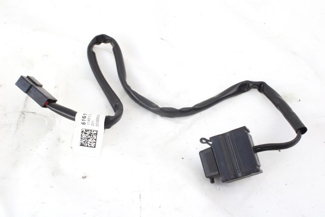 KTM 1290 SUPER DUKE R 61611043000 PRESA ENTRATA USB 17 - 18 USB SOCKET