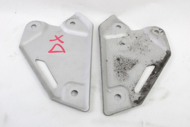 KAWASAKI Z 900 550201963 COPPIA PARATACCO BATTITACCO ZR900F 2023 HEEL GUARDS