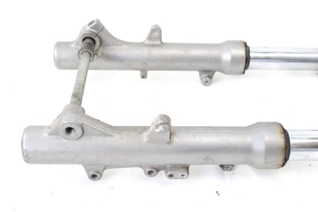 SUZUKI BURGMAN AN 400 5110414F20 5110314F20 FORCELLA ANTERIORE 99 - 00 FRONT FORK PARAPOLVERE DA SOSTITUIRE