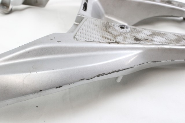 HONDA SH 300 81270KTW900ZA MANIGLIONE PORTAPACCHI NF02 06 - 10 REAR CARRIER CON GRAFFI